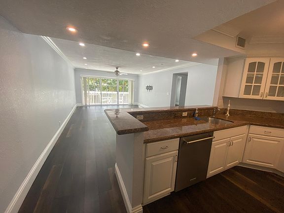 3rd image of 1501 E Broward Blvd APT 604