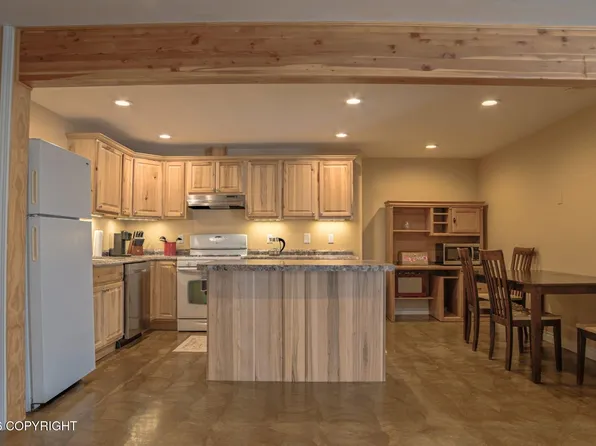 8016 W Mustafa Cir, Wasilla, AK