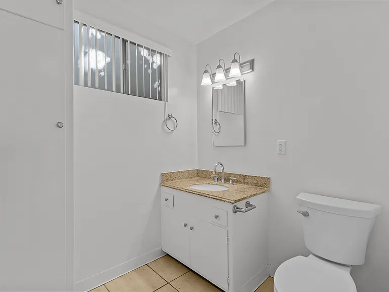 Alburtis Townhomes — Photo 18