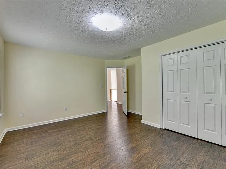 3380 McClure Woods Dr — Photo 27
