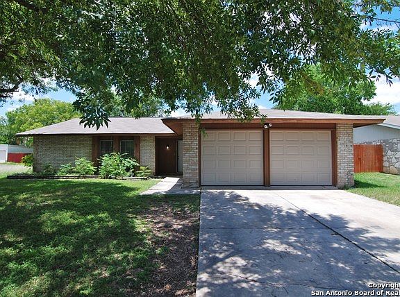 2nd image of 1151 Longmont St