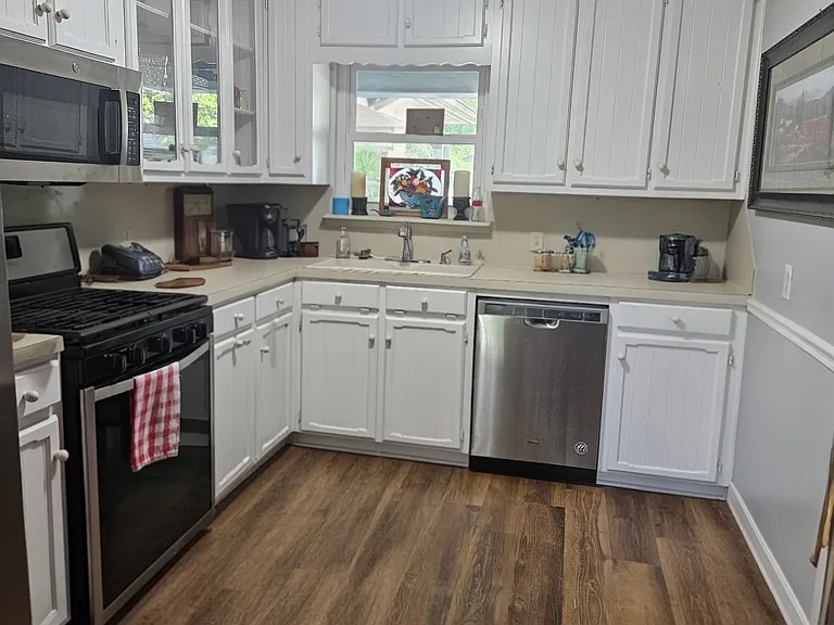 3416 Cloverleaf Dr — Photo 8