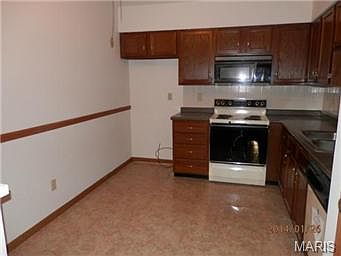 3rd image of 31 Berview Cir APT C