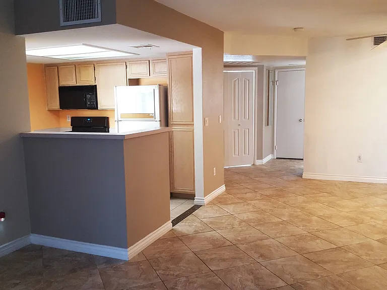 8070 W Russell Rd #1010 — Photo 10