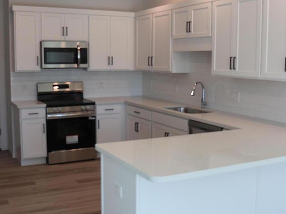 5th image of 2051 E Michigan Avenue E #1