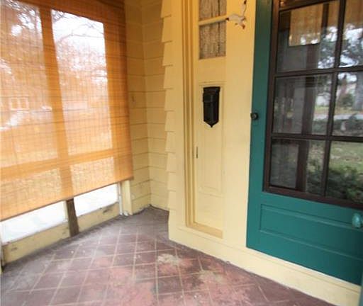 2nd image of 4254 Saint Paul Blvd