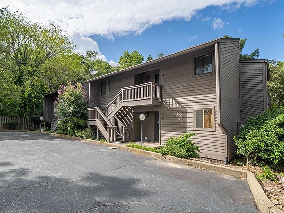 3rd image of 200 Hamilton Oaks Dr APT L4