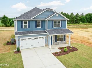 717 Greenwich Pl, Richlands, NC 28574