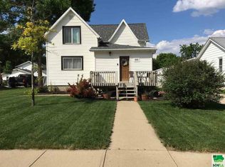 305 E Main St, Elk Point, SD 57025