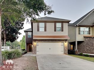 301 Clover Brook Dr, Locust Grove, GA 30248