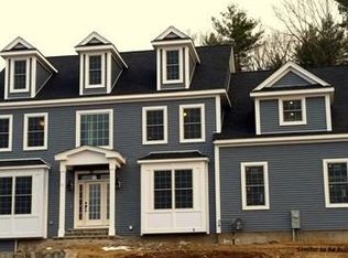 4 High Meadow Rd, Wrentham, MA 02093