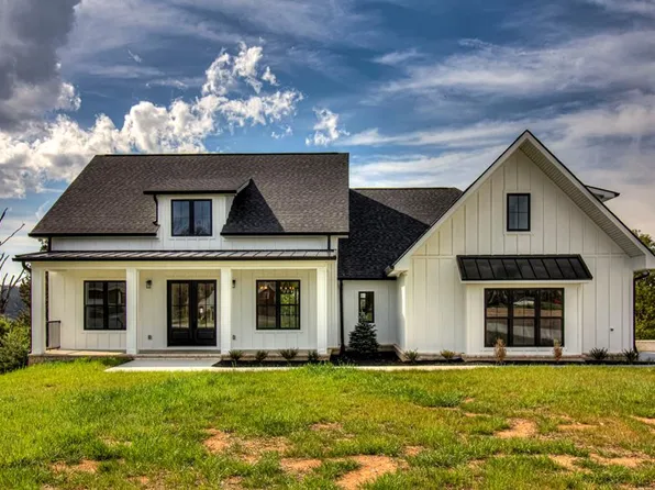 1660 Riceland Dr, Sevierville, TN 37862