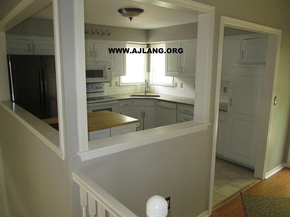 2nd image of 16108 W 124th Ter