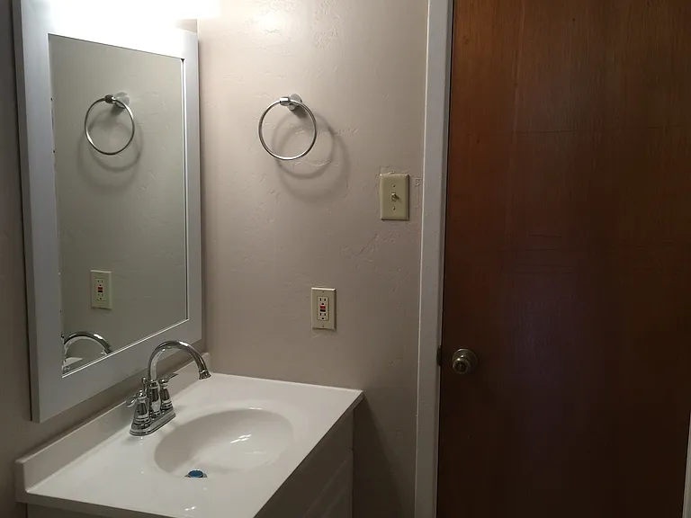 1003 McKinley Ave — Photo 11