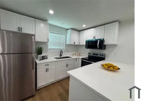 1 bed, $2,289 — Photo 3