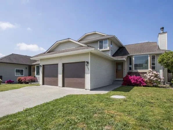 12181 Chestnut Cres, Pitt Meadows, BC V3Y 2C8