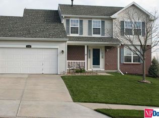 2704 Arrowhead Ln, Bellevue, NE 68123