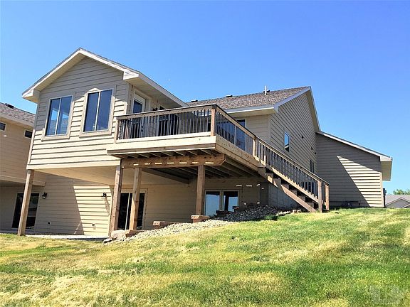 3rd image of 25 Venetian Dr