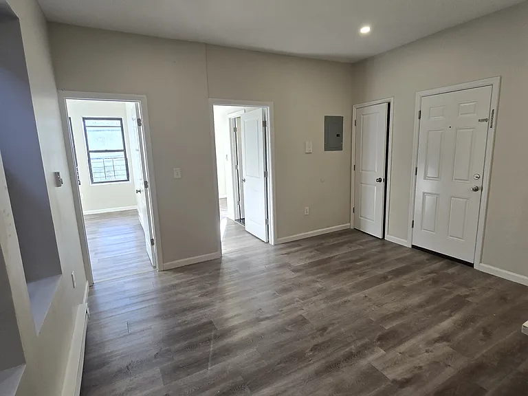 383 Avon Ave #R2 — Photo 4