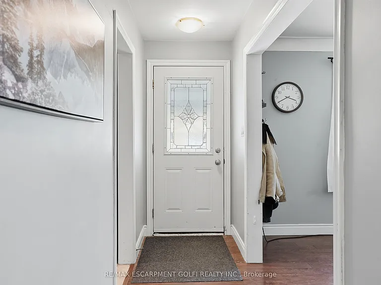 1318 Fisher Ave — Photo 2