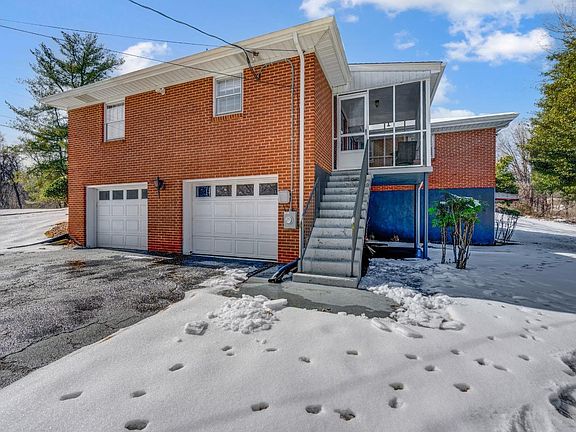 5th image of 629 Selene St