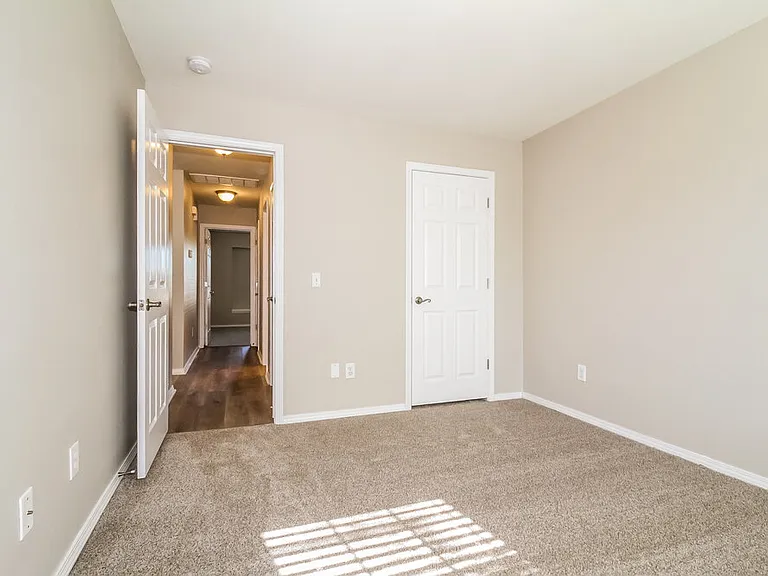 1016 NW 14th Pl — Photo 11