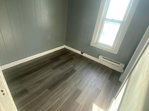 5th image of 660 Sunset Street