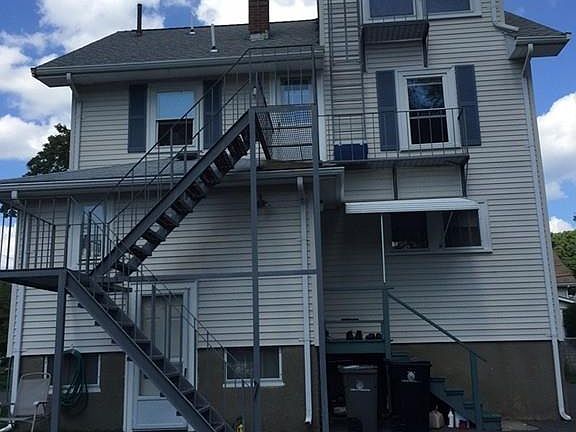 2nd image of 25 Essex St #3