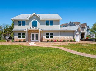 29 Walnut St, Edison, NJ 08817