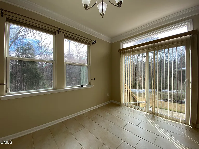 1065 Bender Ridge Dr — Photo 9
