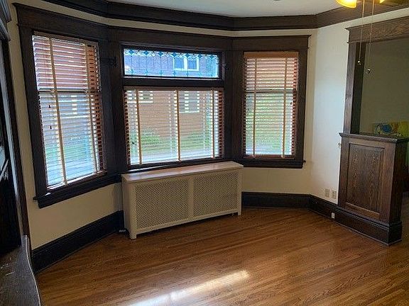 5th image of 1727 Laurel Ave