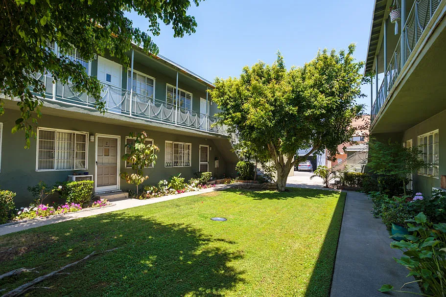 1 bed, $1,825 — Photo 2
