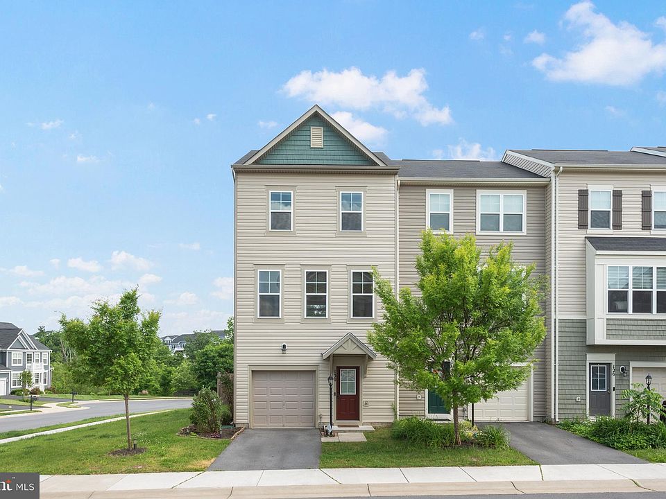 1st image of 130 Poinsettia Way