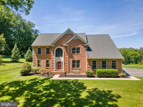 1650 Village Green Dr, Woodbine, MD 21797
