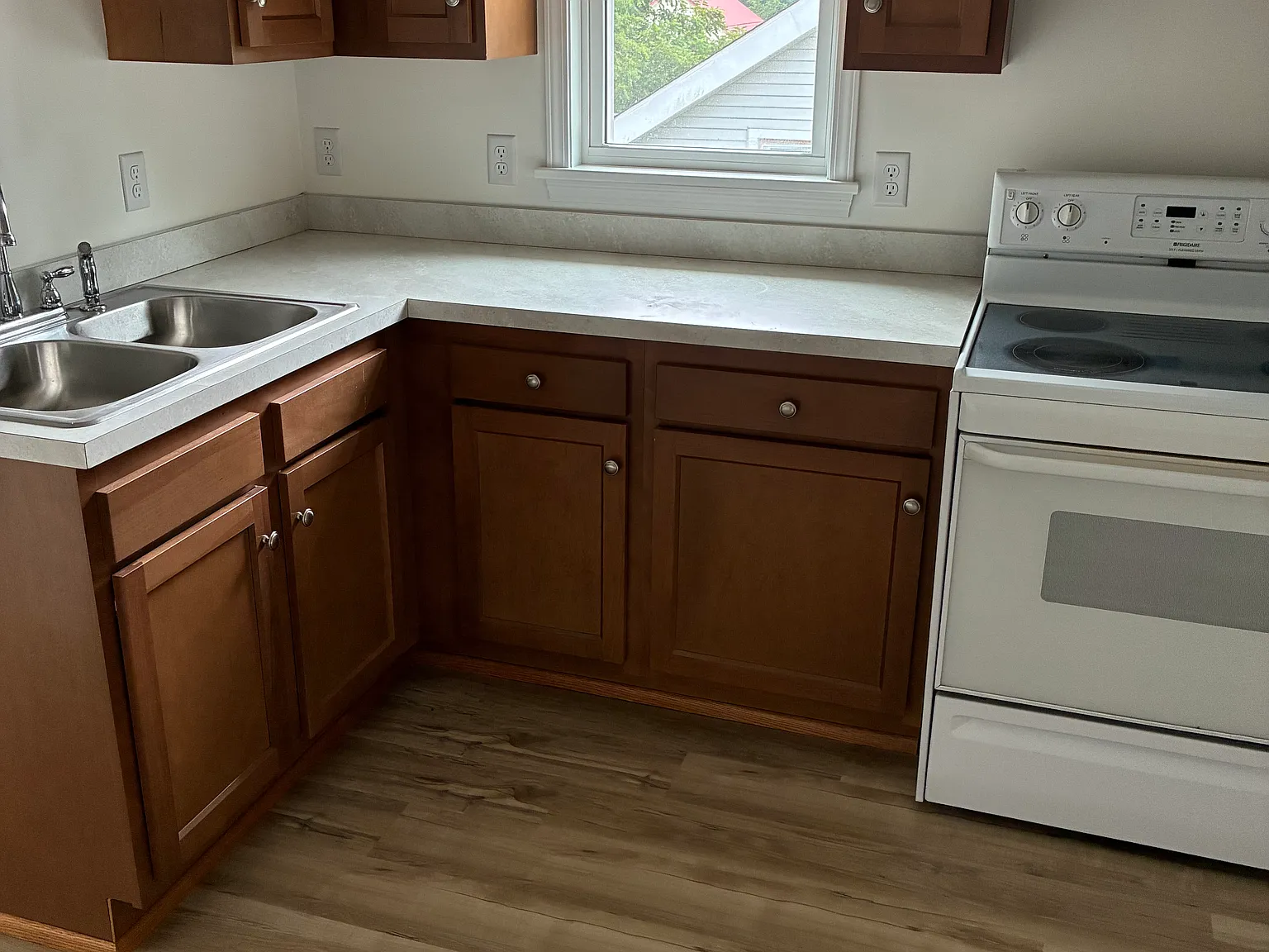 1 bed, $650 — Photo 2