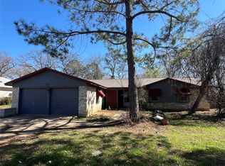 3412 Spring Valley Dr, Bedford, TX 76021