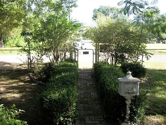 2nd image of 270 County Road 1180