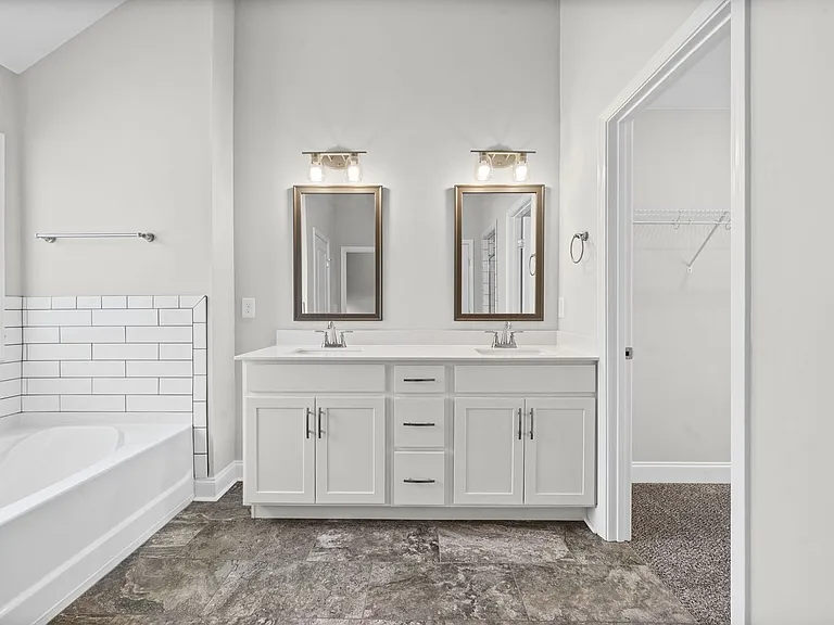 528 Macy Lynn Dr — Photo 22