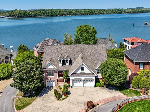 4448 Sailmaker Cir, Chattanooga, TN 37416