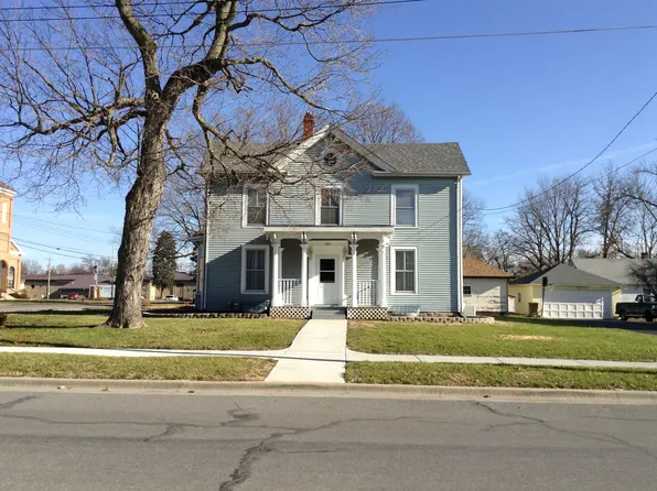 305 S Broad St, Carlinville, IL 62626
