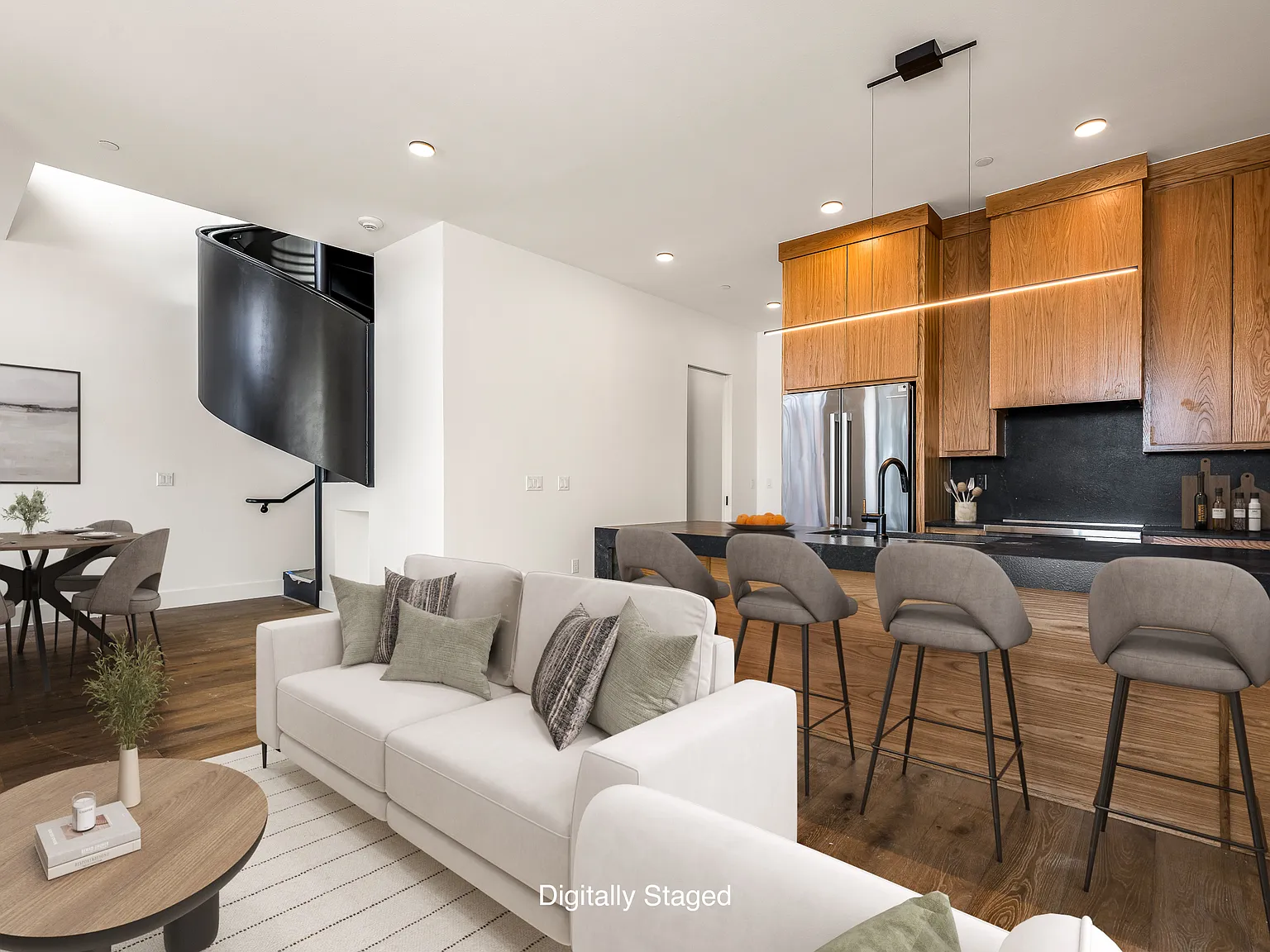 2 bed, 1200 sqft, $3,500 — Photo 4