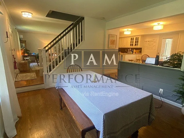 N86W5195 Covington Sq — Photo 10