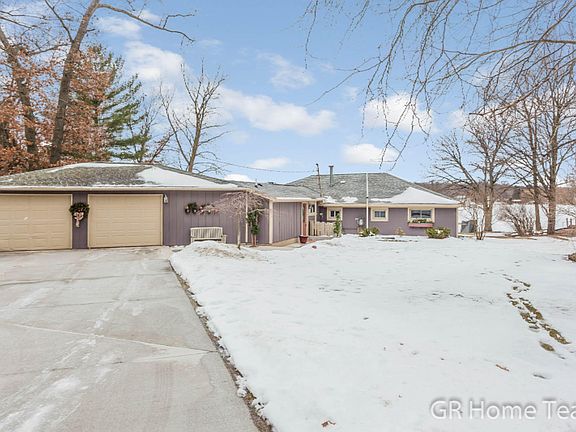 3rd image of 13855 Sunset Shores Dr NE