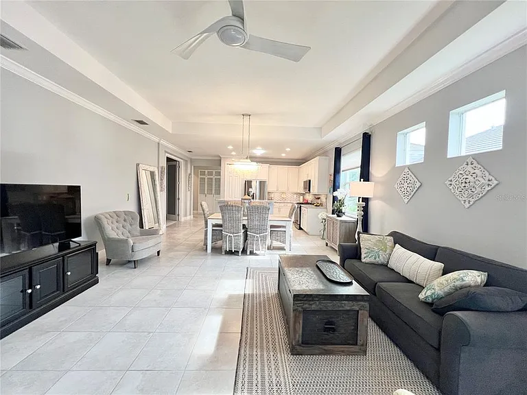 2946 Trustee Ave — Photo 5