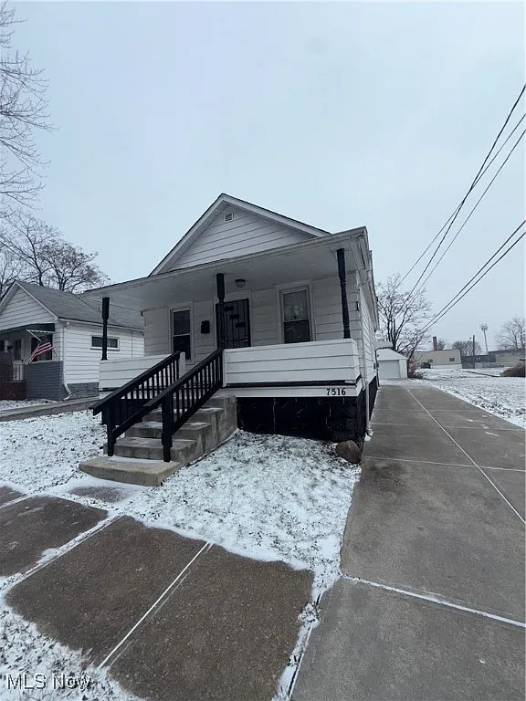 7516 Bancroft Ave photo 1