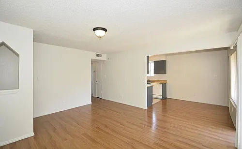 1550 W Ashlan Ave #219 Photo 1