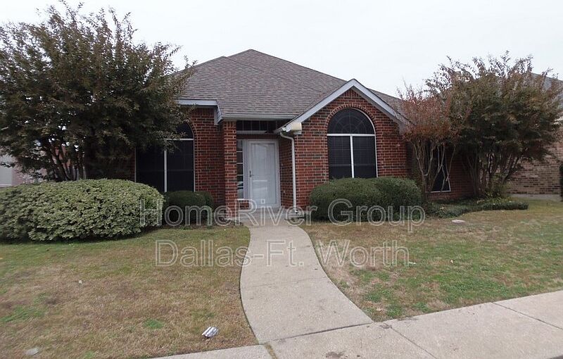 1st image of 3313 Briar Ln