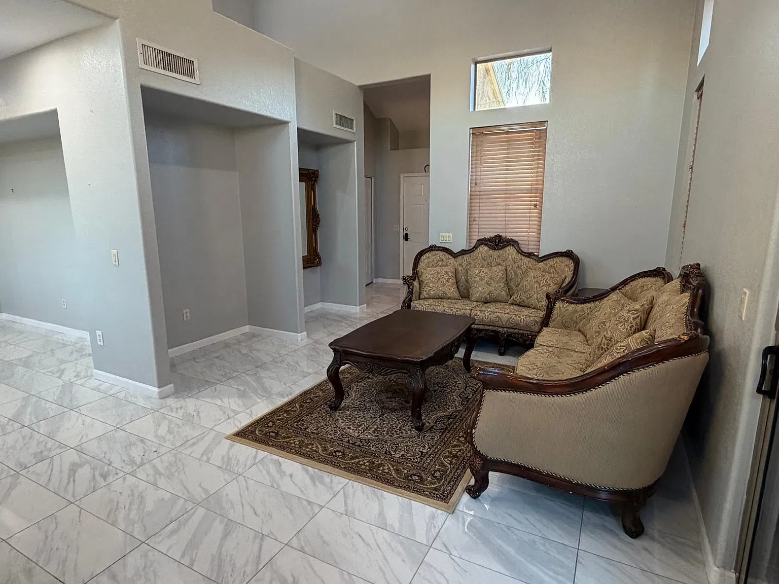 2 bed, 1677 sqft, $2,130 — Photo 4