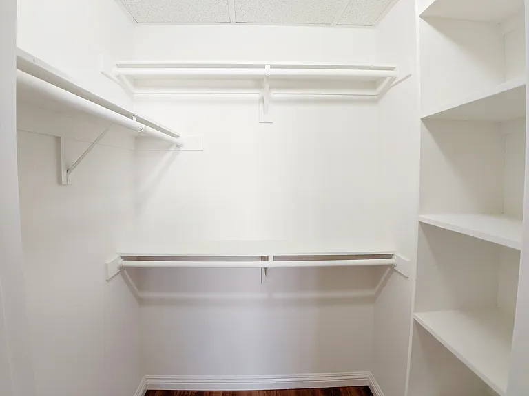 158 S Madison Ave — Photo 17