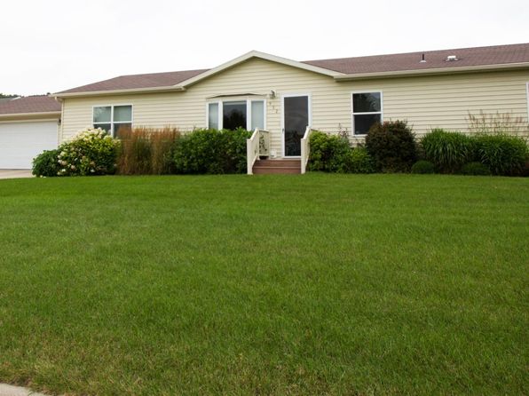 932 Spruce Ave S, Thief River Falls, MN 56701